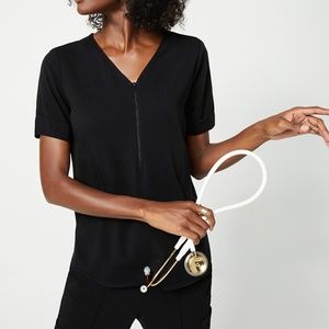 Jaanuu Relaxed Cuff Sleeve Top | Jaanuu Scrubs